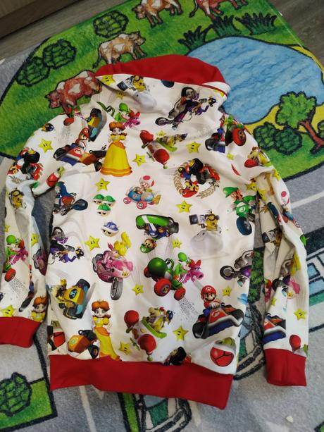 Mikina super mario, 128