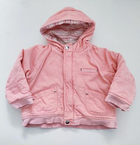 Menčestrová bundička, 68