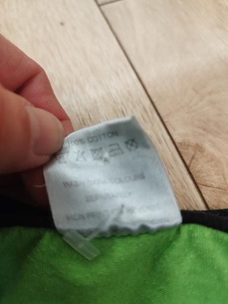 Pyžamové tričko, 158