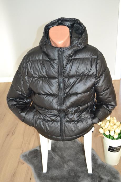 Prešívaná páperová bunda s kapucňou, veľkosť m, m