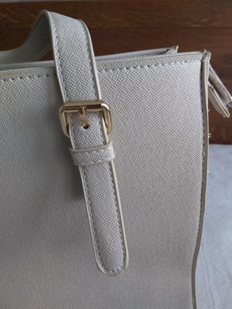 Minimalistická kabelka,