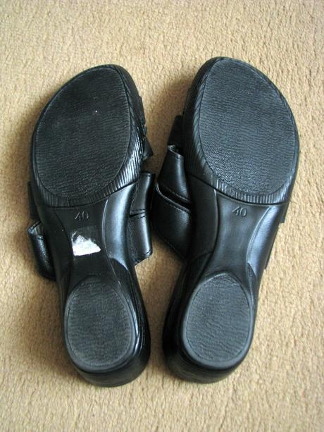 Kožené čierne šľapky, 40