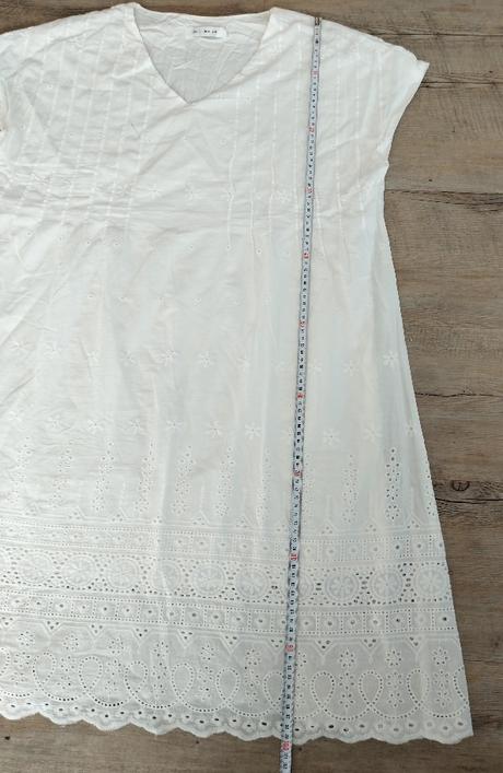 Biele šaty s výšivkou, xl