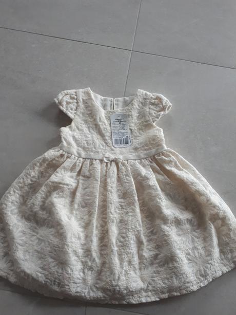 Vyšivané šaty nové, 80