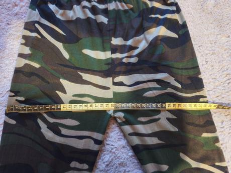 Maskáčové legíny, s