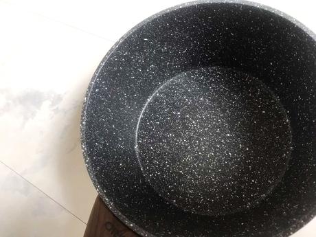 Kvalitná vysoká rajnica s pokrievkou, 