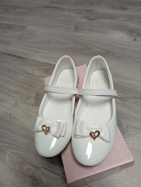 Topánky biele (34/35), 36