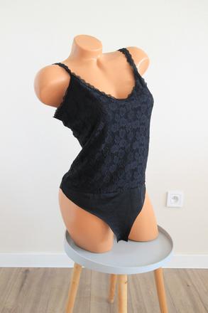 Čierny čipkovaný body top, pimkie, l