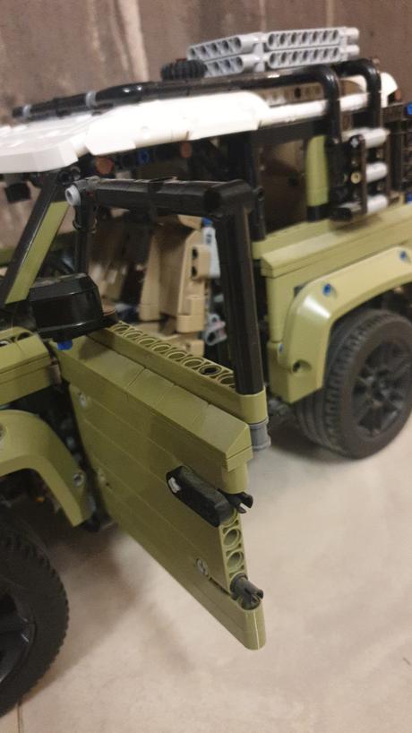 Lego technic 42110  - land rover defender top stav, 