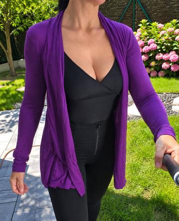Fialovy svetrik cardigan, 36