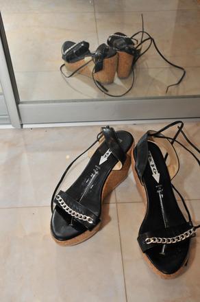 Sandalky s retiazkou, 39