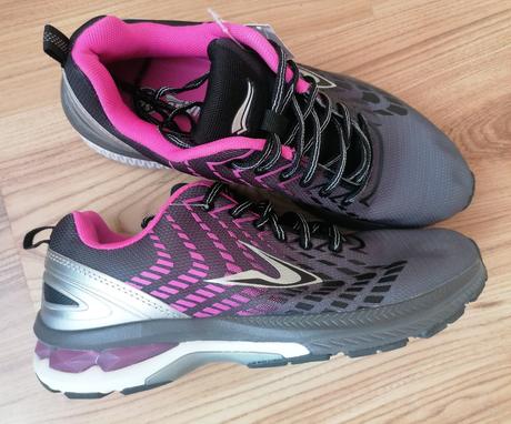 Bežecké tenisky, 39