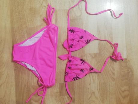 Dievčenské plavky, gate,164