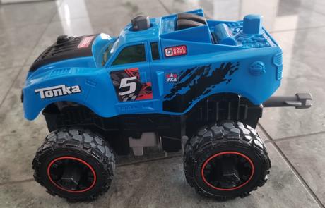 Hasbro tonka skladacie auto so zotrvačníkom,