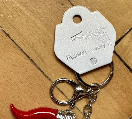 "novy"originál taliansky prívesok za 1e na klúče, 