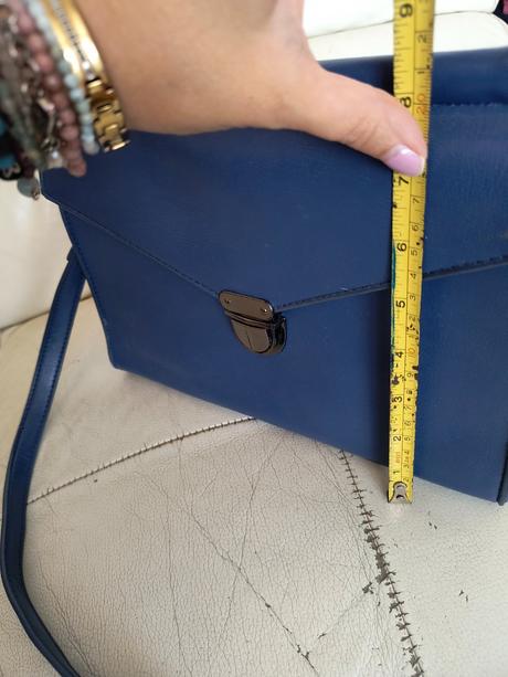 Modrá koženkovaá kabelka,