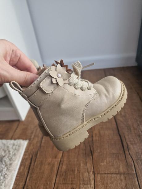 Krásne krémové reserved topánky, reserved,21