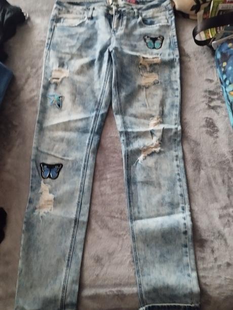 Roztrhané rifle, house,34