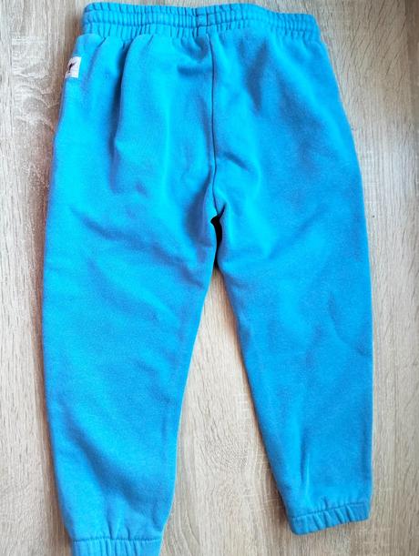 2x tepláky, reserved,98