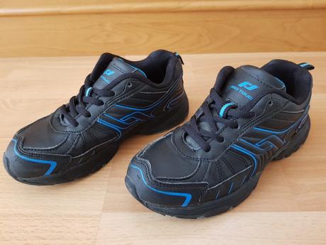 Chlapčenské tenisky, 32