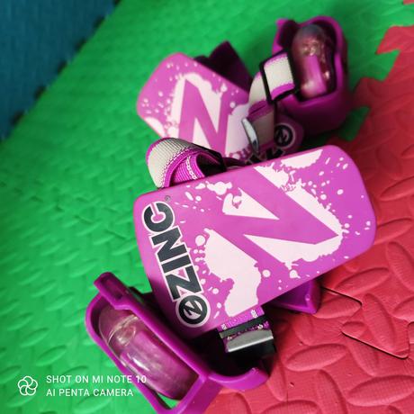 Zinc svetielkujuce kolieska na topanky, 