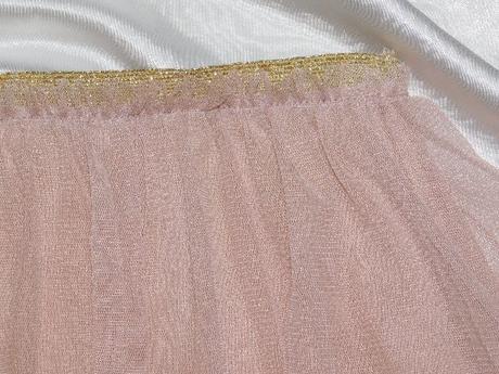 Pekna tylova sukna, 140