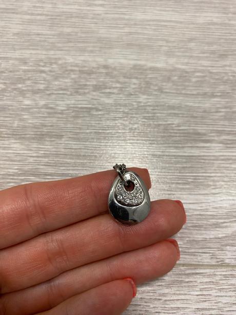 Nahrdelnik dyrgrrg/kern, 