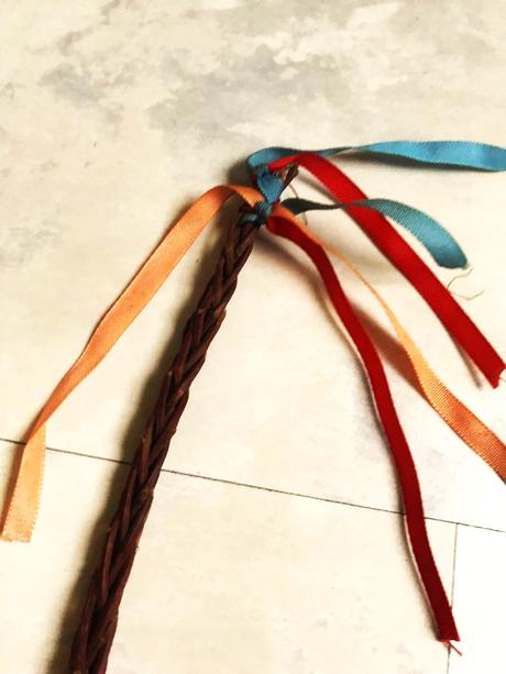 Veľkonočný pletený korbáčik, 