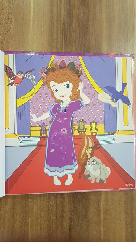 Sofia the first - knižka zo samolepkami,