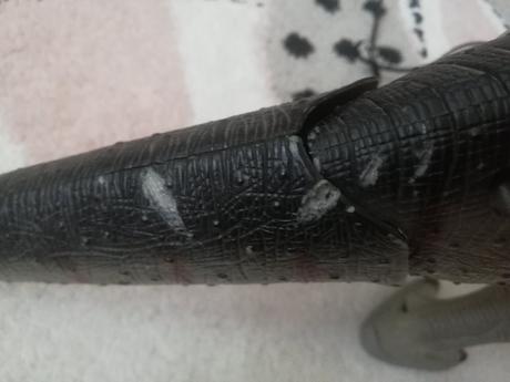 Dinosaurus vacsi na ovladanie,