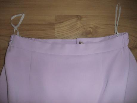 Sukňový kostým, 42