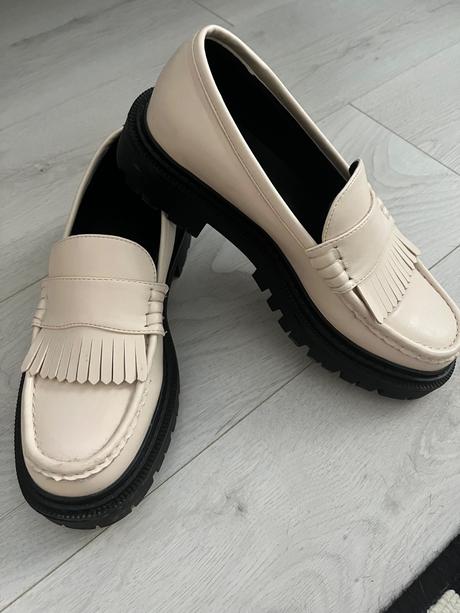 Štýlové mokasiny, 38