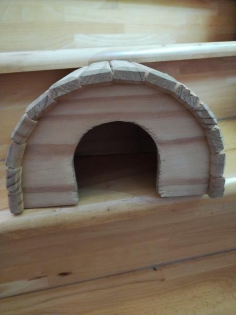 Drevený domček pre škrečka,
