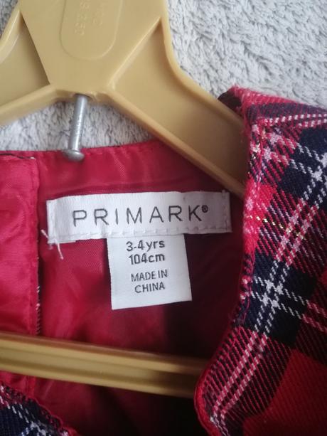 Červené šaty, vianočné, 104