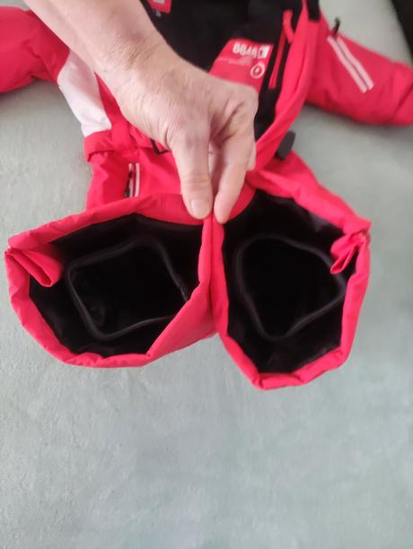 Kvalitná zimná kombinéza, 92