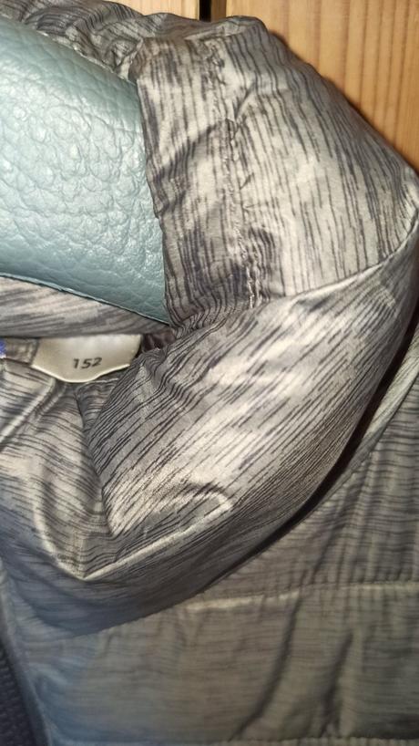 Ľahká prešívaná bunda, 152