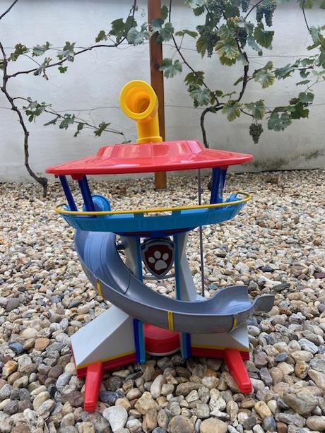 Veža tlapková patrola, 