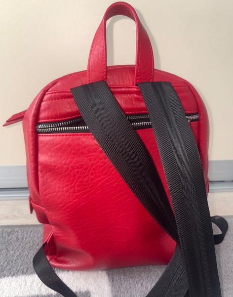 Batoh desigual červený top stav, desigual