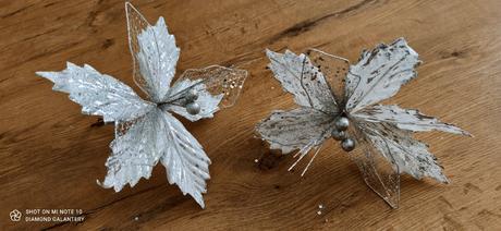 Vianočná ruža - veľká - 22 cm - s ozdobným stredom, 