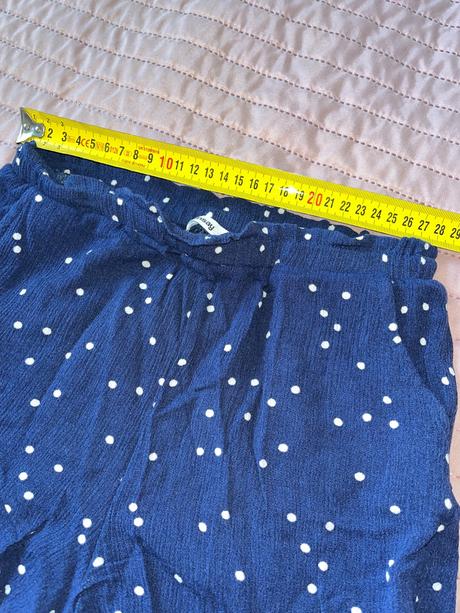 Kraťasy ako šunka 140, sinsay,140