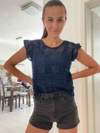 Minimalne nosene modré tričko s krátkym rukavom s, s