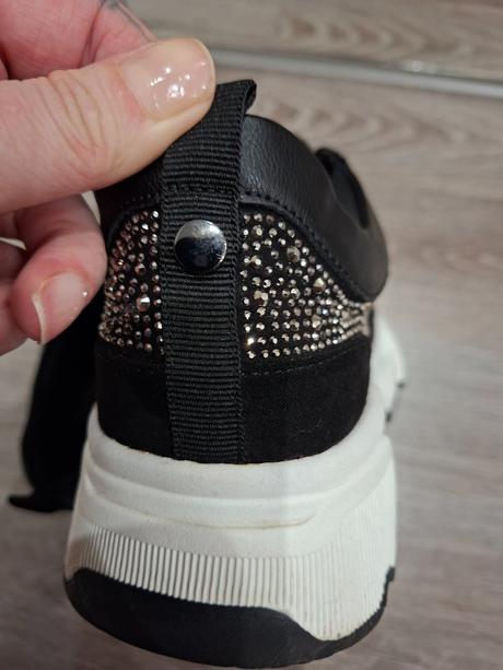 Cierne tenisky s kamienkami, 39