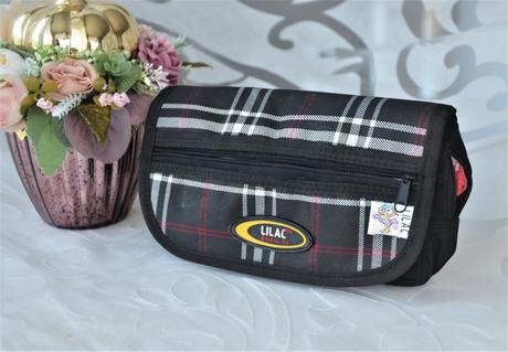 Čierna kozmetická taštička, 