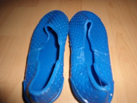 Modre topanky do vody, 27