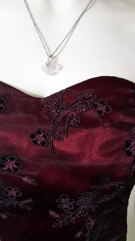 Spoločenské korzetové šaty, 38