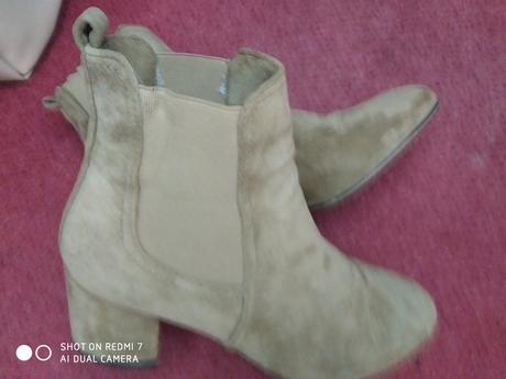 Kremove kotnicky, 39
