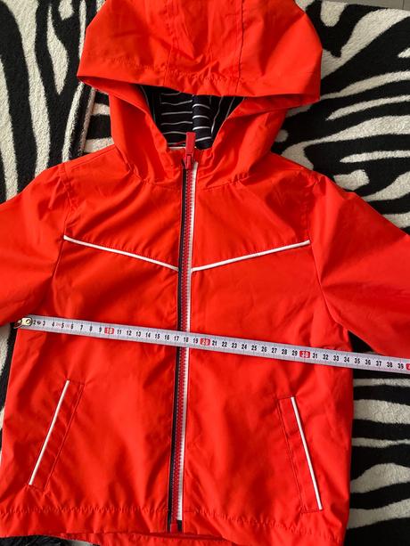 Predam tenkú vetrovku ako nová raz oblečená, f&f,92