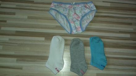 3x kratke ponozky+1x nohavicky na 4 rokov, 24