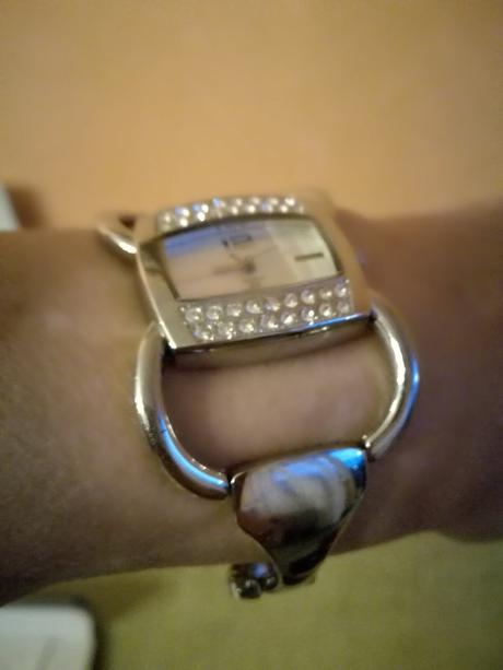 Náramkové hodinky,