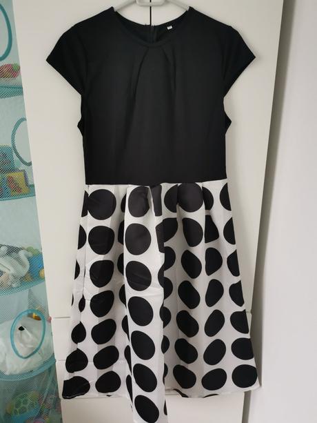 Čiernobiele šaty s guličkami, m